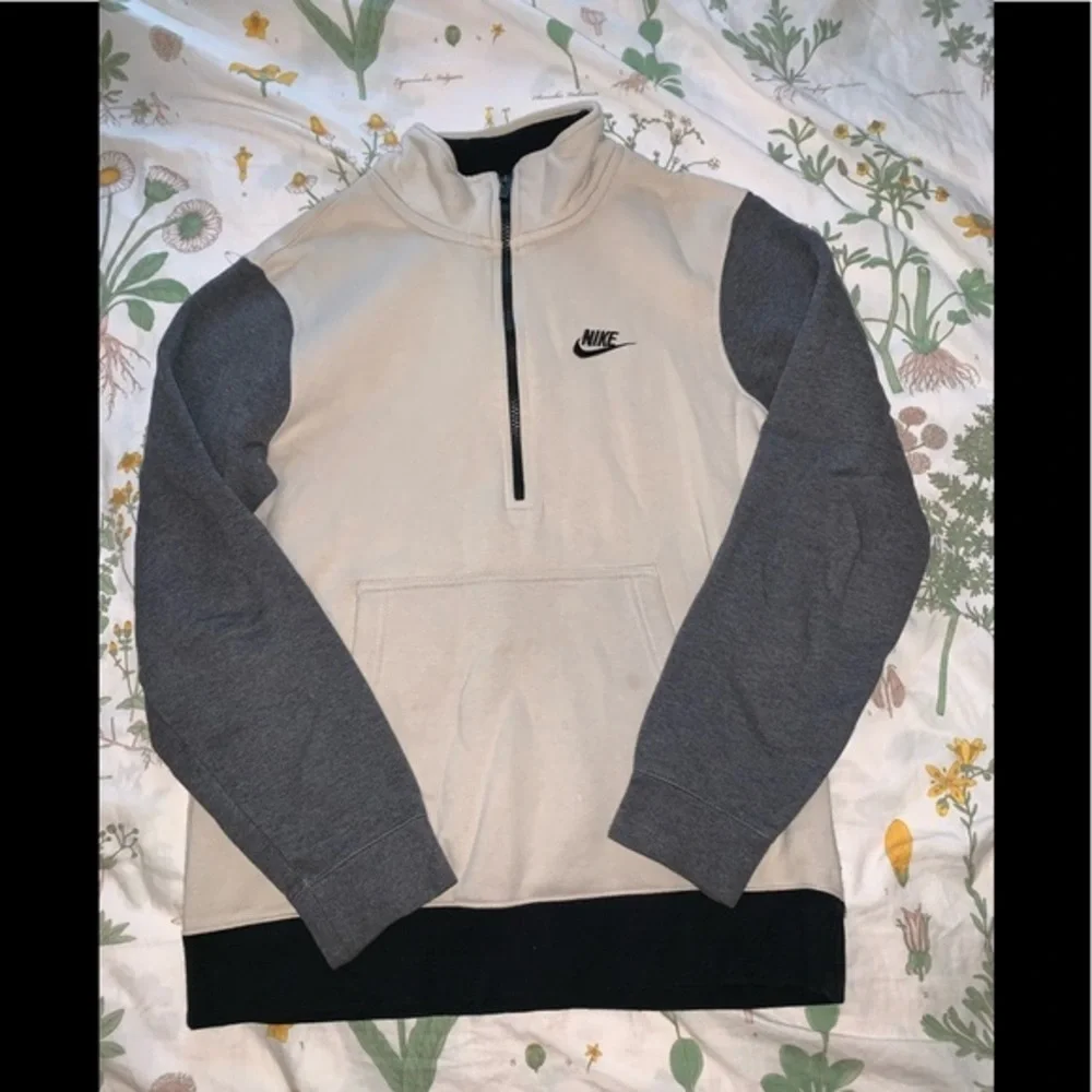 Nike pullover